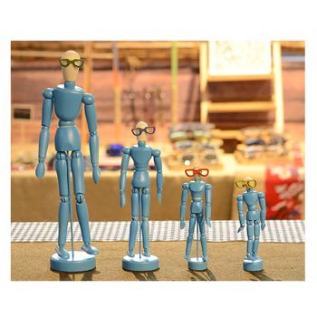 MG-69 Solid wood eyewear shop mobile puppet, shop window display decorative